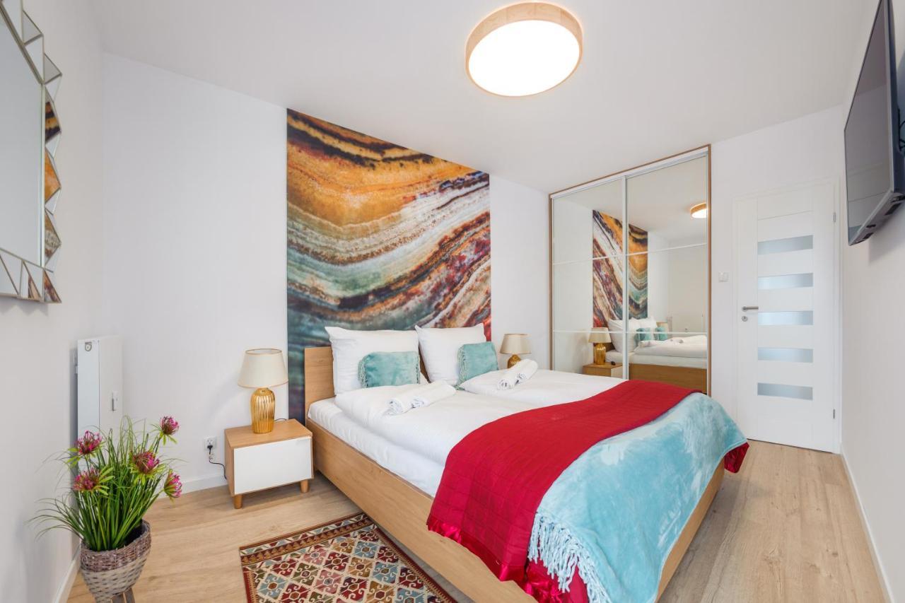 Apartamenty Sun & Snow Nadmorskie Tarasy Z Basenem Kołobrzeg Exterior foto