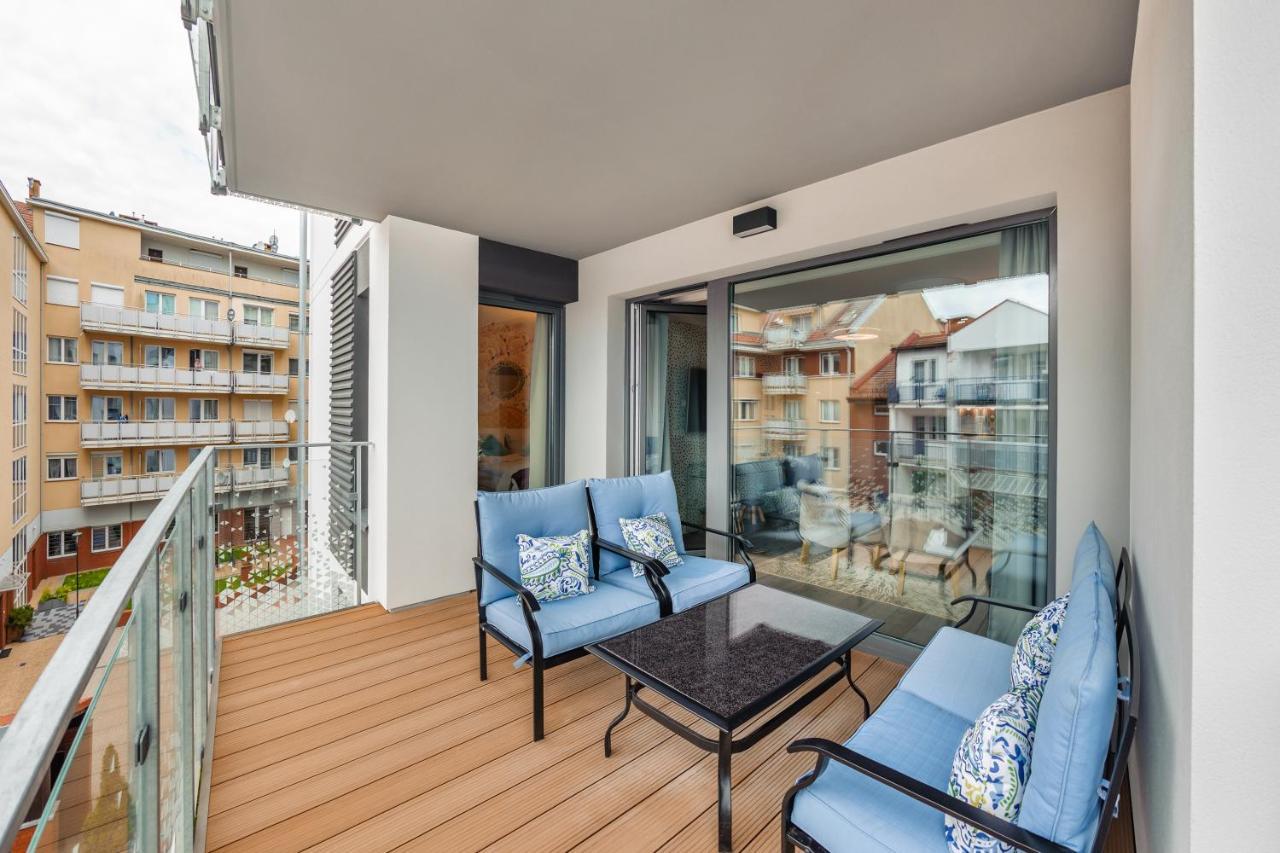 Apartamenty Sun & Snow Nadmorskie Tarasy Z Basenem Kołobrzeg Exterior foto