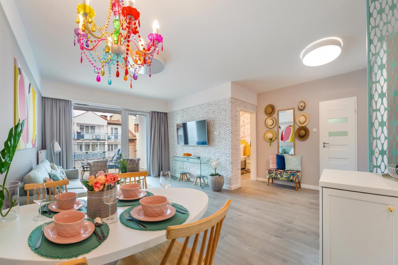 Apartamenty Sun & Snow Nadmorskie Tarasy Z Basenem Kołobrzeg Exterior foto